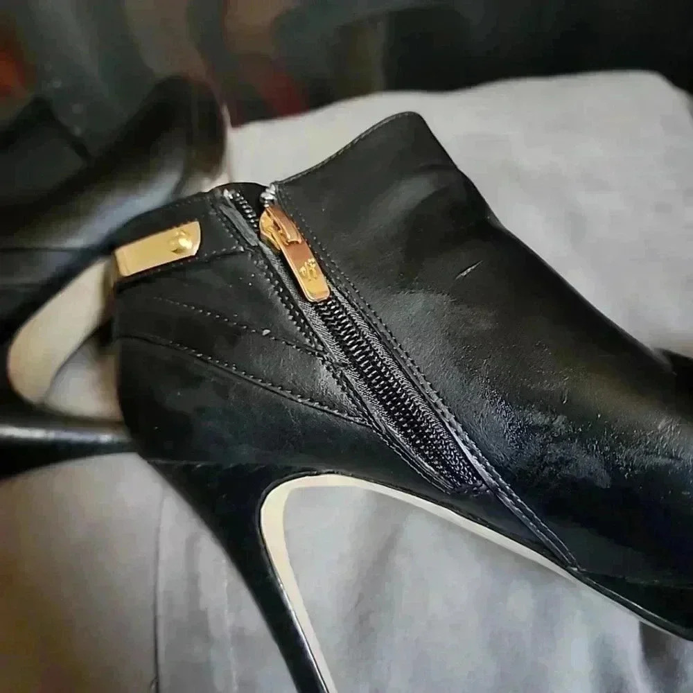 Marc Fisher Booties. Size 6 - image 8